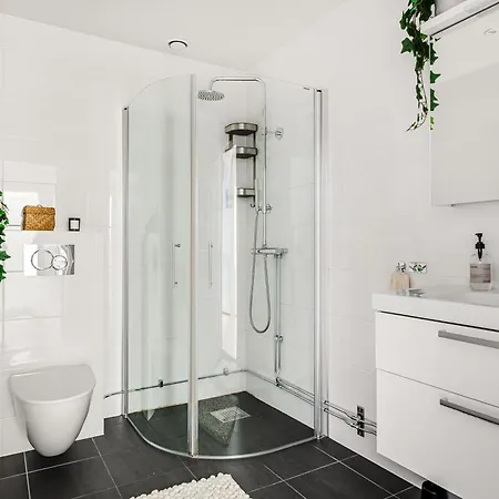 Central Beautiful Modern Accommodation Near Stockholm City Exterior photo