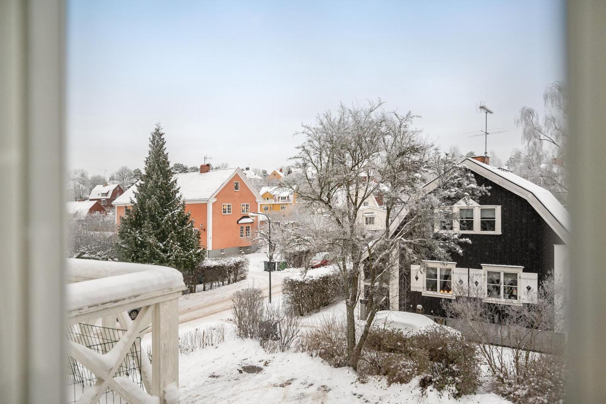 Apartment Beautiful Modern Near Stockholm
